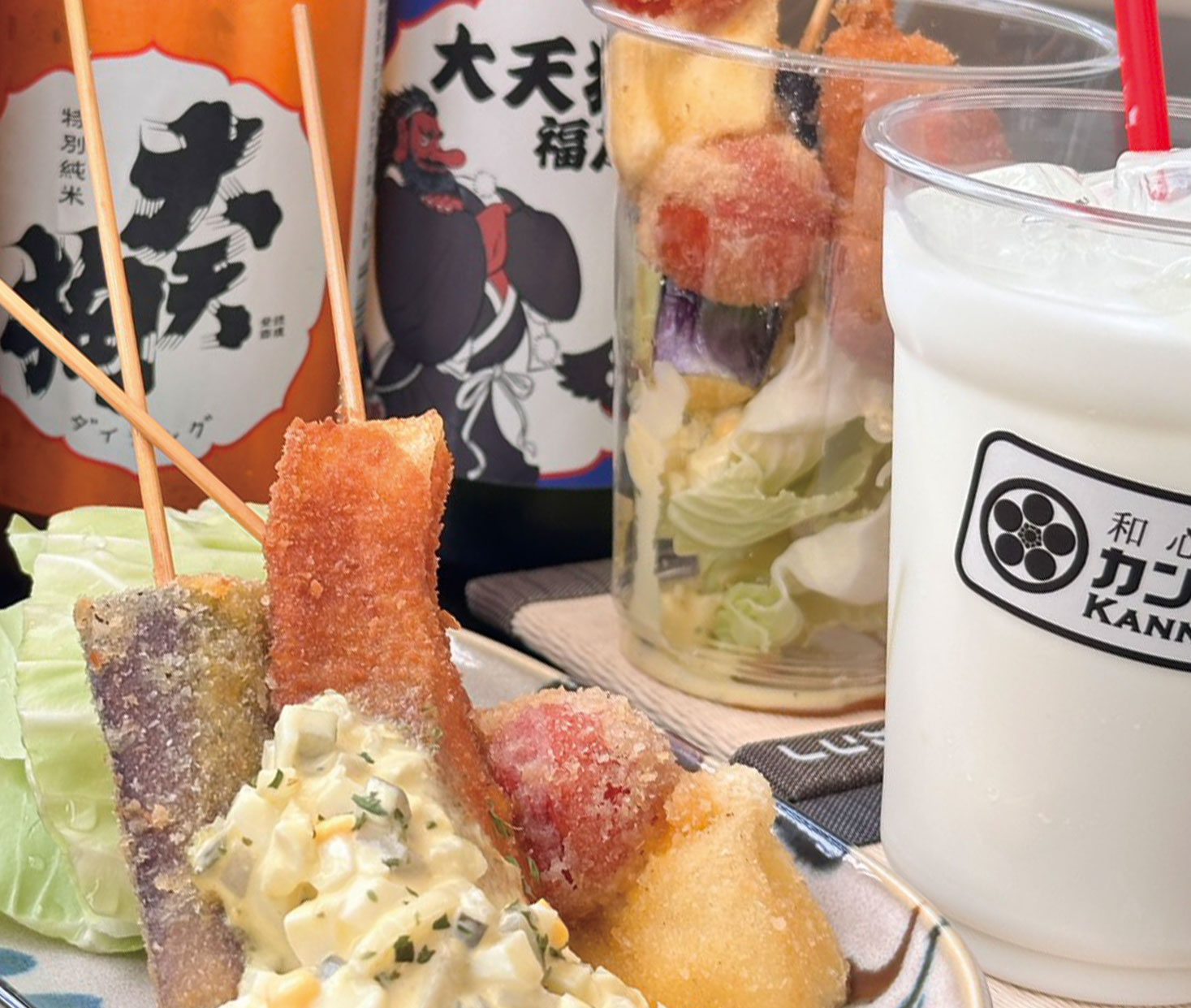 メイプルサーモン南蛮とジャージー牛乳モッツァレラ、福島県産野菜達の串カツ三種セット 〜大天狗の酒粕クリームチーズタルタル添え〜